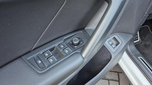 Volkswagen TIGUAN 1.4 TSI eHybrid R-Line Business+ trekhaak