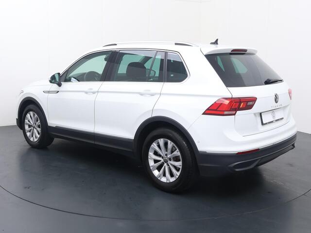 Volkswagen TIGUAN 1.5 TSI Life Business | 150 PK | Automaat | Trekhaak wegklapbaar | Verwarmde voorstoelen |