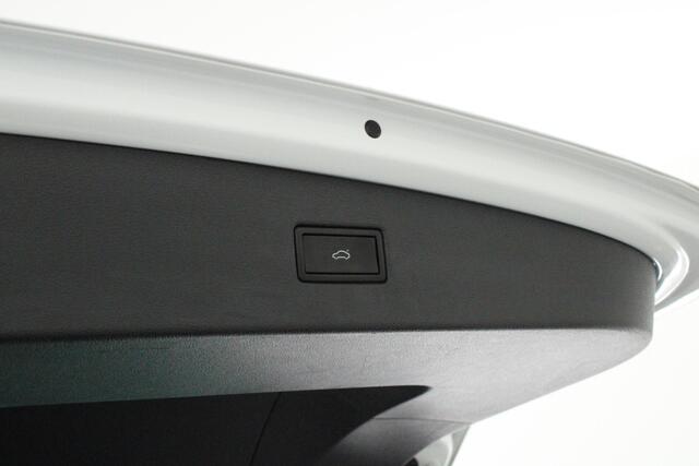 Volkswagen TIGUAN 1.5 TSI 150pk DSG ACT R-Line Highline Trekhaak Camera Stoelverwarming Virtual Cockpit Panoramadak Navigatie