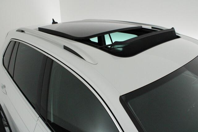 Volkswagen TIGUAN 1.5 TSI 150pk DSG ACT R-Line Highline Trekhaak Camera Stoelverwarming Virtual Cockpit Panoramadak Navigatie