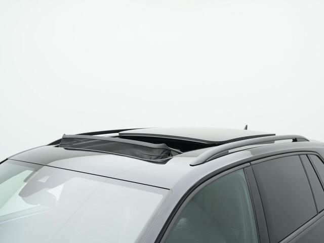 Volkswagen TIGUAN 1.4 TSI eHybrid 245 pk DSG R-Line | Panoramadak | Leder | Geheugenstoelen | Head-up display | 360 camera | IQ Light | Stuur-/stoelverwarming