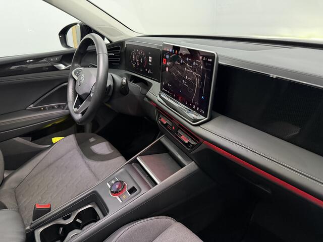 Volkswagen TIGUAN 1.5 eHybrid Life Edition Half leder, Camera, Navi, Winterpakket, Keyless start, Cruise control adaptief, Sfeerverlichting, 2 jaar