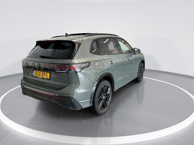 Volkswagen TIGUAN 1.5 eHybrid 204pk DSG R-Line Business · Panoramadak · Massage · Apple/Android Car Play · Black Style · 20'' Inch · Garantie t/m 19-09-2028 of 100.000km