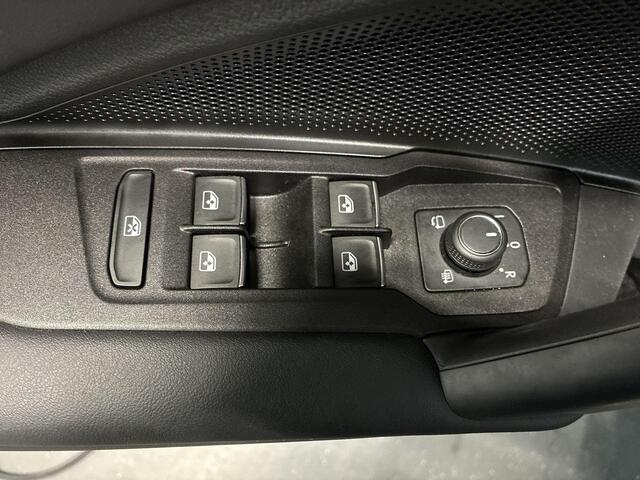 Volkswagen TIGUAN 1.5 eHybrid 204pk DSG R-Line Business · Panoramadak · Massage · Apple/Android Car Play · Black Style · 20'' Inch · Garantie t/m 19-09-2028 of 100.000km