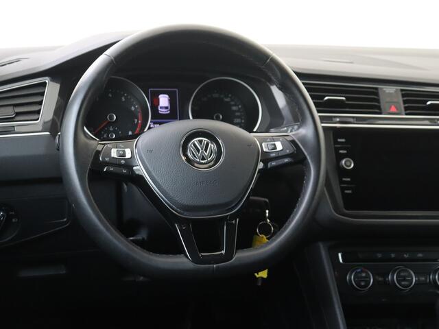 Volkswagen TIGUAN 1.5 TSI Comfortline Business | Adapt. Cruise Control | Navigatie | Carplay | Parkeerhulp |