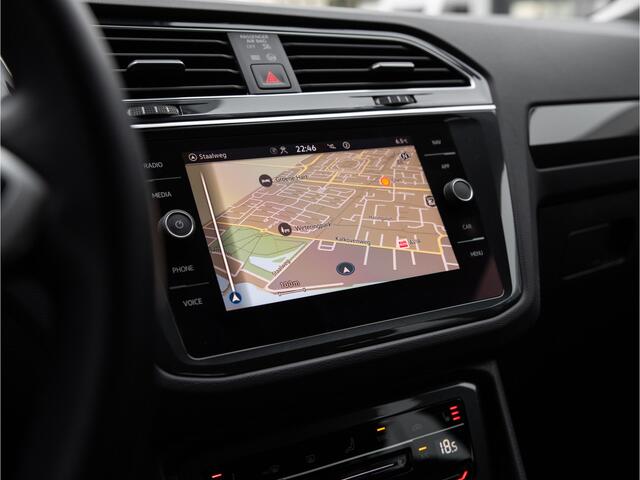 Volkswagen TIGUAN 1.5 TSI ACT Elegance DSG, FACELIFT, 20INCH, APPLE CARPLAY, TREKHAAK, VERWARMD STUUR, STANDKACHEL