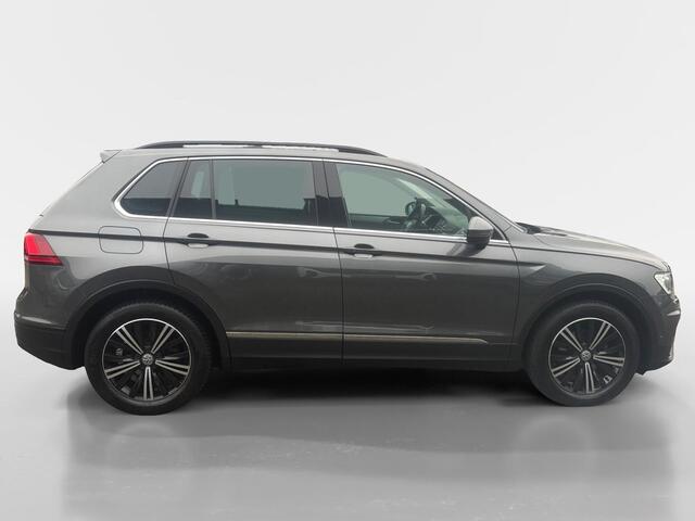 Volkswagen TIGUAN 1.5 TSI ACT Highline Business R | Automaat | Digital Dashboard | Trekhaak | Stoelverwarming | Apple Carplay/Android Auto | Camera | Parkeersensoren |