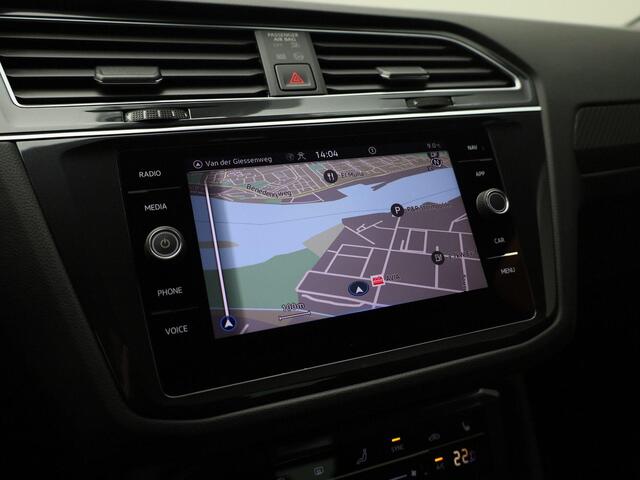 Volkswagen TIGUAN 1.5TSI/150PK R-Line DSG · Panoramadak · Apple/Android Car Play · Camera · Stoel -& Stuurverwarming