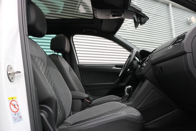 Volkswagen TIGUAN 1.4 TSI eHybrid R-Line 245PK (Pano VirtualCockpit Carplay ACC 360Camera Keyless IQ-Light Trekhaak 20InchLMV PrivacyGlass)