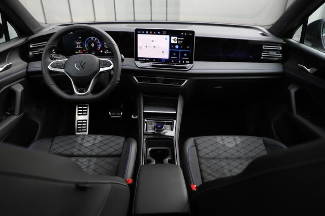 Volkswagen TIGUAN 1.5 eHybrid R-Line Edition | 272PK | Massage | Adapt. onderstel | Pano | Sfeerverlichting | Keyless-go | Dynamic-light | NL-Auto | 2025.