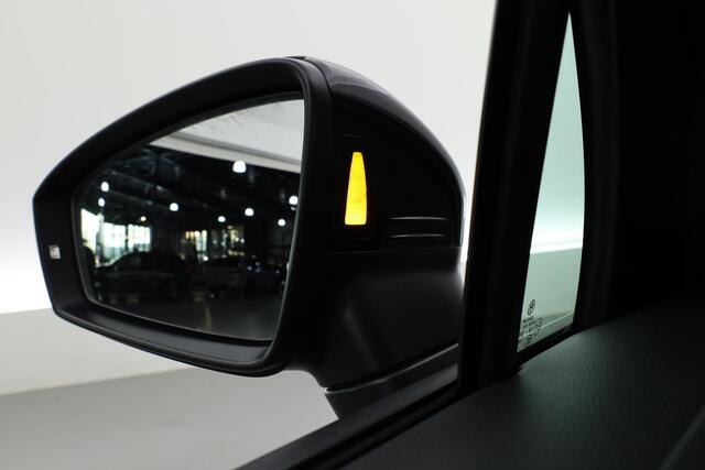 Volkswagen TIGUAN 1.4 TSI eHybrid R-Line Black Style | Pano | HUD | 360cam | Elek. Trekhaak | 4x Stoelverw. | Keyless | 20'' | Adapt. Cruise