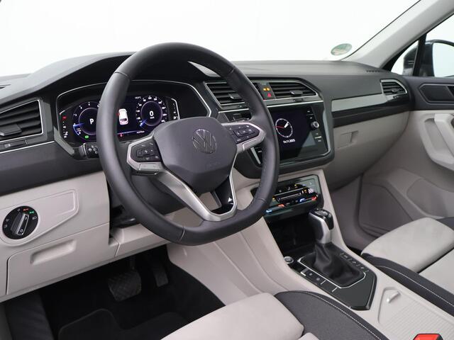 Volkswagen TIGUAN 1.5 TSI Elegance | 150 PK | Automaat | Trekhaak wegklapbaar | Panoramadak | Ergo-Active stoelen | Matrix LED IQ.Light |