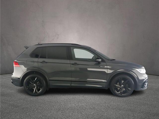 Volkswagen TIGUAN R-Line Business+ 1.5 TSI 150pk DSG Automaat Adaptive cruise control, Elektrische achterklep, Black Style, Navigatie, Parkeersensoren, App connect, Stoelverwarming