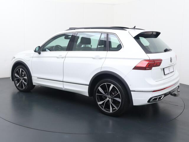 Volkswagen TIGUAN 1.4 TSI eHybrid R-Line Business+ | 245 PK | SoH 91% | Trekhaak | Panoramadak | 360 Graden camera | 20"LM velgen | Adaptive cruise control | R-Line |