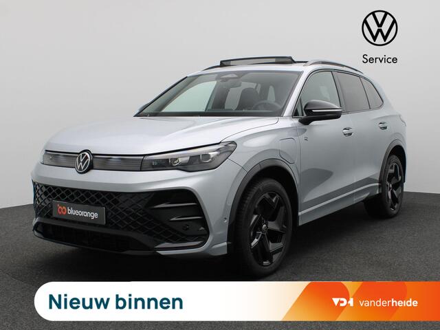 Volkswagen TIGUAN 1.5 eHybrid R-Line Edition 272PK DSG Pano-Schuifdak, Trekhaak, Black Style, Navi via Apple Carplay/Android Auto, Stoel-Stuurverwarming, 19" LM Velgen, Keyless, Side Assist, Elektr. Achterklep