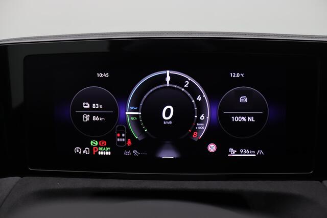 Volkswagen TIGUAN 1.5 eHybrid R-Line Edition 272PK DSG Leder, Memorystoel, Pano-Schuifdak, Head-Up Display, Black Style, Trekhaak, 20" LM Velgen, Matrix LED-Verlichting, 360gr. Camera, Navi, Elektr. Achterklep
