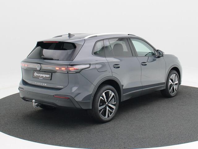 Volkswagen TIGUAN 1.5 eHybrid 204 Pk Automaat Life Edition | Trekhaak | Adaptive Cruise | Full LED | Camera | 19 Inch | 15 Km!!