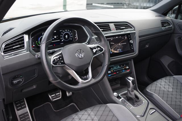 Volkswagen TIGUAN 1.4 TSI eHybrid 245 PK R-Line BNS+ PHEV, Trekhaak, Panoramadak, Adap. Cruise Control