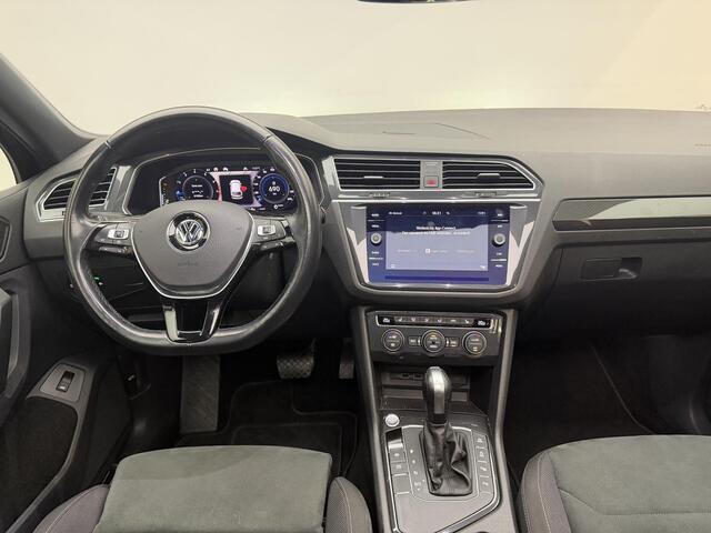 Volkswagen TIGUAN 1.5 TSI ACT Highline Business R | Panodak | Trekhaak | Massage stoel | 1e eigenaar | NL Auto