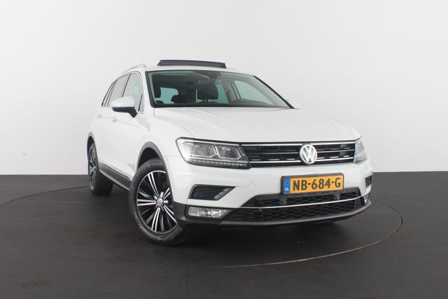 Volkswagen TIGUAN 1.4 TSI ACT Highline Pano.schuif/Trekhaak/Adapt.cruise/LED/18inch...