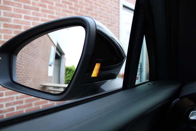 Volkswagen TIGUAN 1.5 eHybrid 272PK R-Line Edition |PANO-DAK|TREKHAAK|BLACK-STYLE|20-INCH|