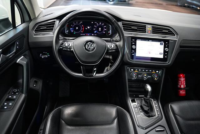 Volkswagen TIGUAN 1.5 TSI 150pk ACT R-Line|Panodak|Trekhaak|Leder