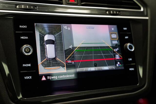 Volkswagen TIGUAN 1.5 TSI 150pk ACT R-Line|Panodak|Trekhaak|Leder
