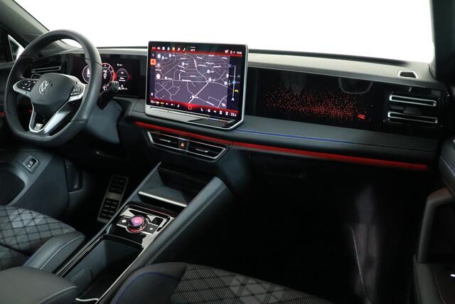 Volkswagen TIGUAN 1.5 eHybrid R-Line Edition Panorama / Opendak / IQ drive / HUD / CarPlay