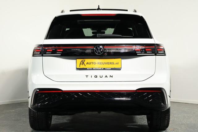 Volkswagen TIGUAN 1.5 eHybrid R-Line Edition Panorama / Opendak / IQ drive / HUD / CarPlay