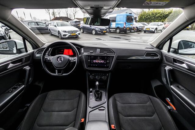 Volkswagen TIGUAN 1.5 TSI ACT Highline Business R | Pano | E-Trekhaak