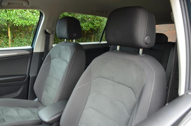 Volkswagen TIGUAN Allspace 1.5 TSI Life Business 7 Persoons Navi/Pdc/Ecc/Achteruitrijcamera/Stoel&Stuur verwarming/Virtueel dashboard/Privacy-Glass/Cr-Controle/18-Inc Lmv/Trekhaak