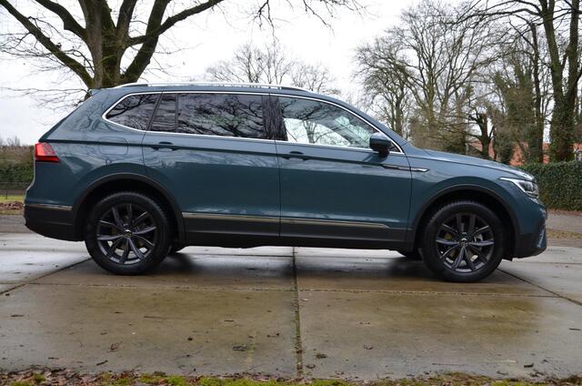 Volkswagen TIGUAN Allspace 1.5 TSI Life Business 7 Persoons Navi/Pdc/Ecc/Achteruitrijcamera/Stoel&Stuur verwarming/Virtueel dashboard/Privacy-Glass/Cr-Controle/18-Inc Lmv/Trekhaak