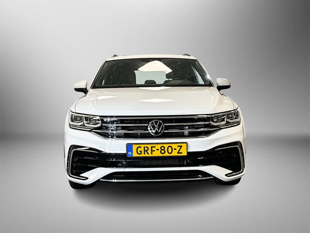 Volkswagen TIGUAN 1.4 245pk TSI eHybrid R-Line Business+ Panoramisch schuif-, kanteldak | Trekhaak | Navigatie 'Discover Media'