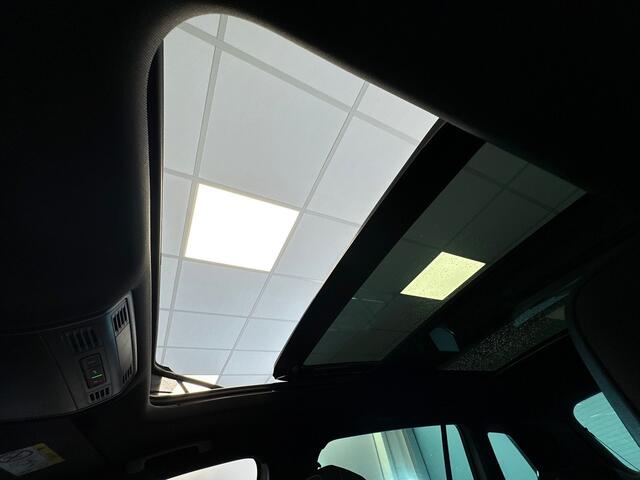 Volkswagen TIGUAN 1.4 245pk TSI eHybrid R-Line Business+ Panoramisch schuif-, kanteldak | Trekhaak | Navigatie 'Discover Media'