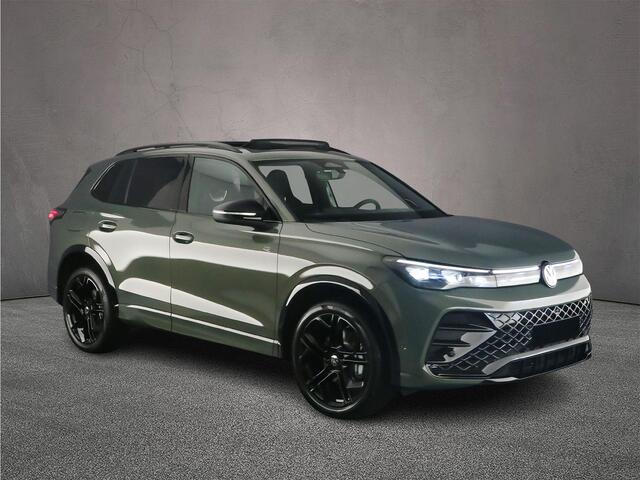 Volkswagen TIGUAN R-Line Edition 1.5 TSI eHybrid 272pk DSG Automaat Trekhaak, Harman Kardon audio, Panoramadak, Navigatie, Elektrische achterklep, Adaptive cruise control