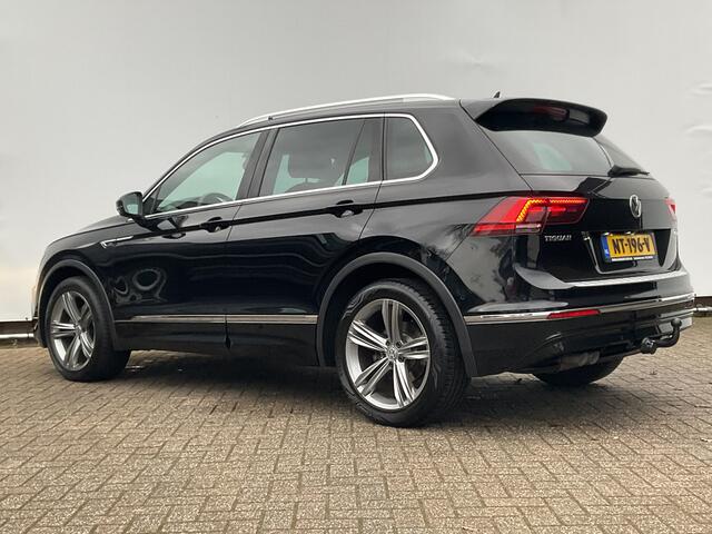 Volkswagen TIGUAN 2.0 TDI R-Line Connected Series Leer Stoelverw. Trekhaak 2000kg