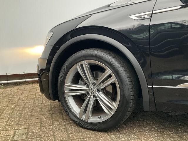Volkswagen TIGUAN 2.0 TDI R-Line Connected Series Leer Stoelverw. Trekhaak 2000kg