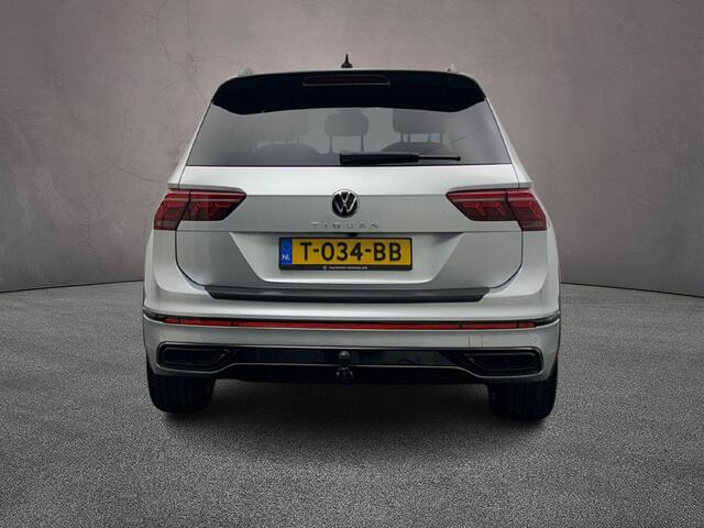 Volkswagen TIGUAN R-Line Business+ 1.5 TSI 150pk DSG Automaat Trekhaak, Panoramadak, Adaptive cruise control, Black style, Achteruitrijcamera, Elektrische achterklep