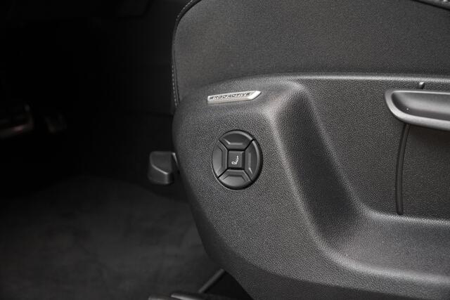 Volkswagen TIGUAN 1.5eHybrid/272pk R-Line Blackstyle|2024|Trekhaak|Navi Pro|PDC+Assist|360Camera|19"Blackstyle|Massagestoelen|Blindspot