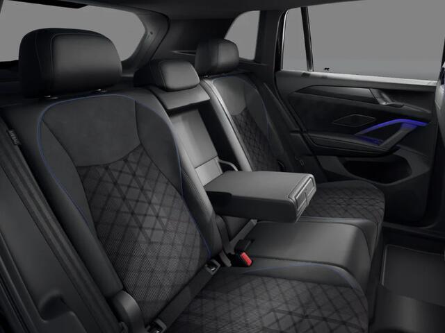 Volkswagen TIGUAN R-Line Edition 1.5 eHybrid 272 PK 6 versn. DSG · Comfort Pakket Plus · Soundsysteem 'Harman Kardon' · Trekhaak inklapbaar, met elektrische ontgrendeling, incl. aanhangermanoeuvreerhulp Trailer Assist · Black Style Pakket ·