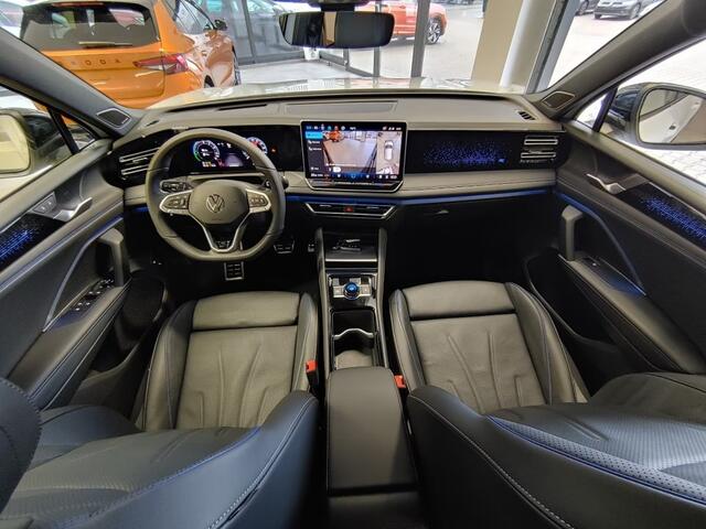Volkswagen TIGUAN 1.5 TSI e-HYBRID 272 PK R-LINE PANO-DAK/CAMERA/TREKHAAK/HUD/LEDER/MEMORY