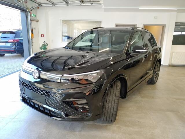 Volkswagen TIGUAN 1.5 eTSI R-LINE LEDER/PANO-DAK/TREKHAAK/CAMERA/ACC