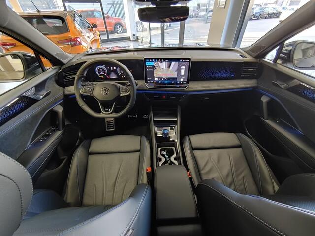 Volkswagen TIGUAN 1.5eTSI R-LINE LEDER/PANO-DAK/TREKHAAK/HUD/ACC/CAMERA