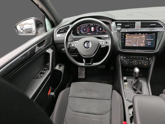 Volkswagen TIGUAN Allspace 1.5 TSI Highline Business R-Line 7p. Panorama Navi Stoelverw. Camera LED Keyless