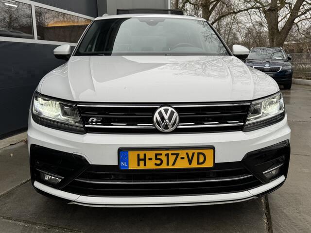 Volkswagen TIGUAN 1.5 TSI 130pk H6 Comfortline Business R-line Panoramadak Trekhaak Massage Stoel Stoelverwarming Camera