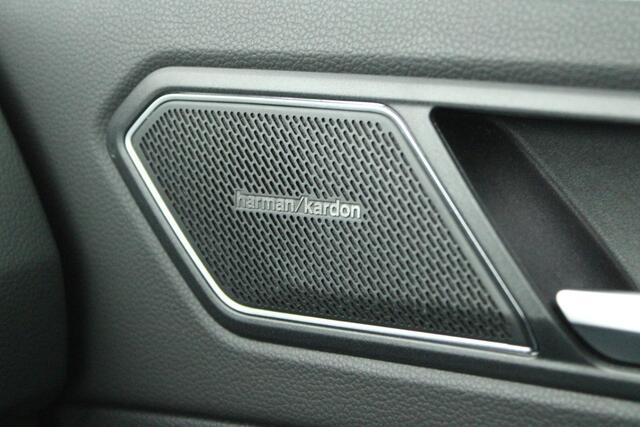 Volkswagen TIGUAN 1.5 TSI 150pk DSG R-Line Business+ Black Style Trekhaak Camera harman/kardon Keyless Head-Up Keyless Panoramadak Navigatie