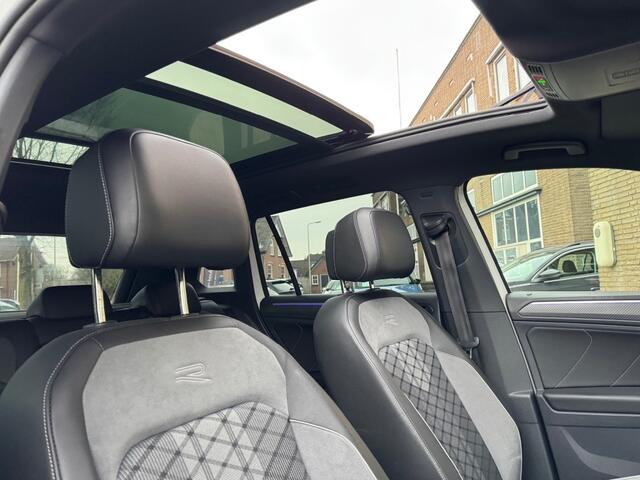 Volkswagen TIGUAN 1.4 TSI eHYBRID R-LINE PANODAK/IQ-LED/ACC/TREKHAAK/BLACKLINE/FULL OPTIONS!