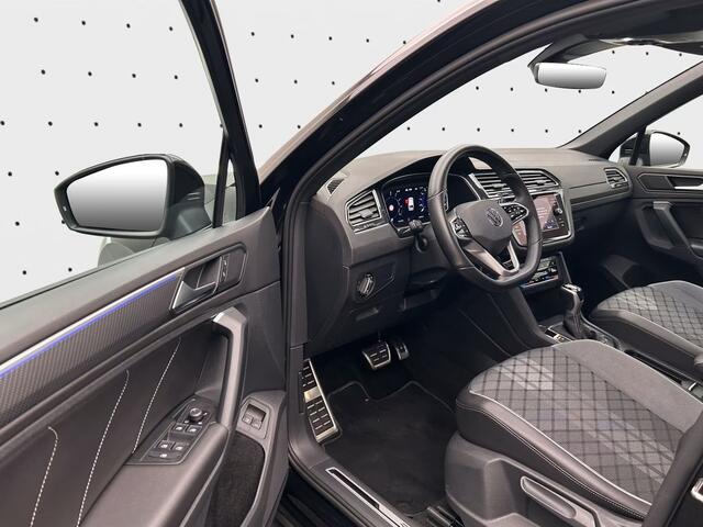 Volkswagen TIGUAN 1.4 TSI eHybrid R-Line BLACK ST. ** IQ LIGHT, VIRTUAL, PANORAMA, TREKH, 19-inch LMV ** 1e EIG - UNFALLFREI ** ** INFORMEER OOK NAAR ONZE AANTREKKELIJKE FINANCIAL-LEASE TARIEVEN **