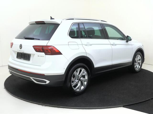 Volkswagen TIGUAN 1.4 TSI eHybrid Elegance | Schuif-/Kanteldak | Virtual Cockpit | Navigatie | Achteruitrijcamera |