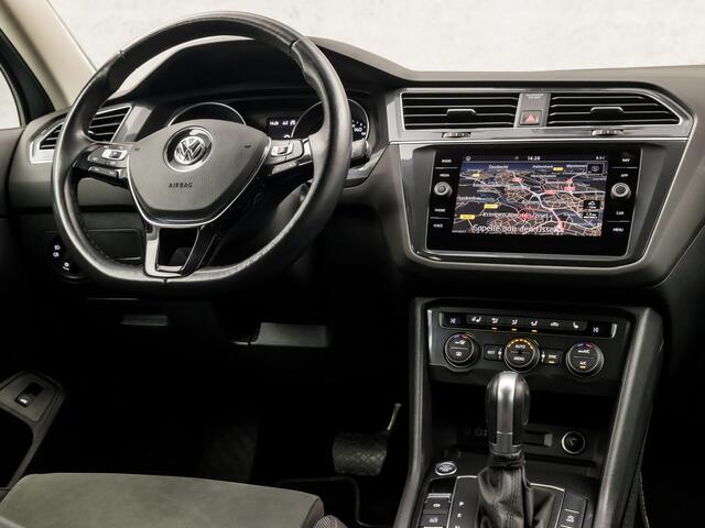 Volkswagen TIGUAN Allspace 1.5 TSI Highline 7 Persoons 150Pk Automaat (GROOT NAVI, CLIMATE, STUUR/STOELVERWARMING, KEYLESS, SPORTSTOELEN, CAMERA, ADAPTIVE CRUISE, MASSAGE, GETINT GLAS, NIEUWSTAAT)